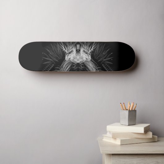Leeuw met kroonmonogram zwart persoonlijk skateboard (Muurkunst (Horizontaal))