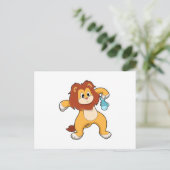 Leeuw met Vis Briefkaart (Staand voorkant)