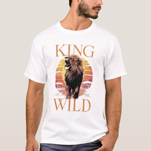 Leeuw Met Woorden: Koning van het Wilde (b) T-shirt (Voorkant)
