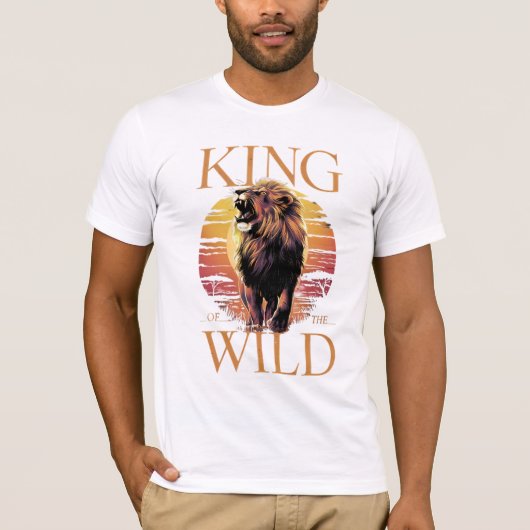 Leeuw Met Woorden: Koning van het Wilde (b) T-shirt (Voorkant)