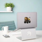 Leeuw Off Road Monstertruck Sticker (Laptop op bureau)