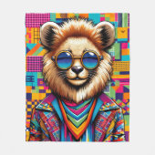 Leeuw op een kleurrijke geometrische achtergrond fleece deken (Voorkant)