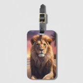 Leeuw op het strand bagagelabel (Voorkant (verticaal))