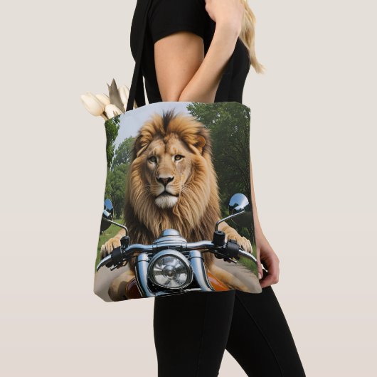 Leeuw op motor tote bag (Dichtbij)
