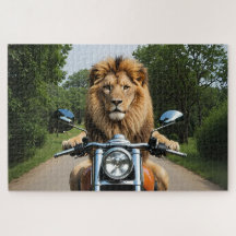 Leeuw op motorfiets