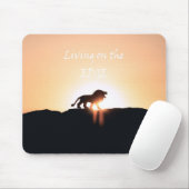 Leeuw op zonsondergang Leven op EDGE Muismat (Met muis)