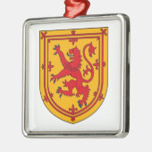 Leeuw springend op goud metalen ornament (Links)