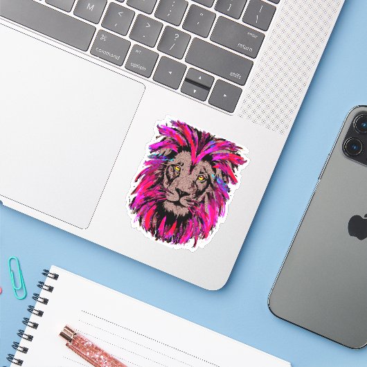 Leeuwenkop sticker - Roze leeuw sticker (Laptop met iPhone)