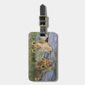 Leeuwenwelpen op log bagagelabel (Voorkant verticaal)