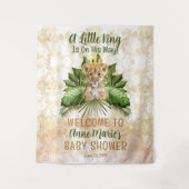 Leeuwenwelpje Een Koning Komt Op Weg Baby Shower Wandkleed (Voorkant)