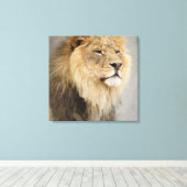 Leeuwkoning van het Oerwoud Canvas Afdruk (Insitu (Houten vloer))