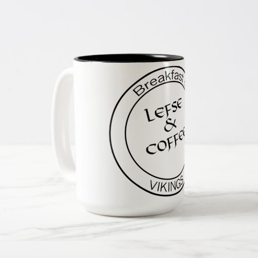Lefse & Coffee - Ontbijten van Vikings-Mok Tweekleurige Koffiemok (Voorkant links)