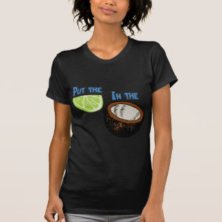 Leg de limoen in de kokosnoot. t-shirt