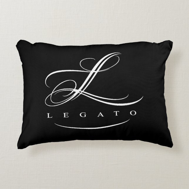 Legato Accent Pillow (zwart met witte logo) Kussen (Voorkant)