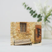 Lege bank voor een muur, Monteriggioni, Briefkaart (Staand voorkant)