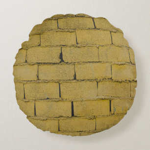Lege betonnen muur rond kussen