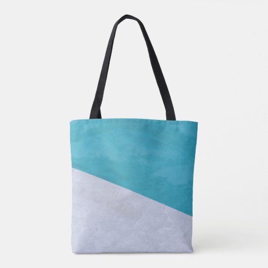 Lege grijze vloer naast pool tote bag (Achterkant)