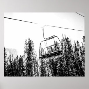 Lege skilift // Zwarte en Witte winter Poster