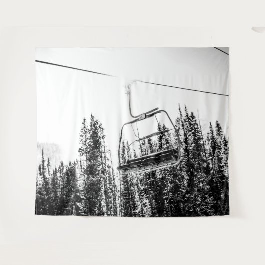 Lege skilift // Zwarte en Witte winter Wandkleed (Voorkant (horizontaal))