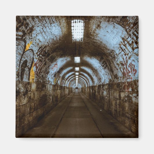 Lege spoortunnel met graffiti-magneet magneet (Voorkant)