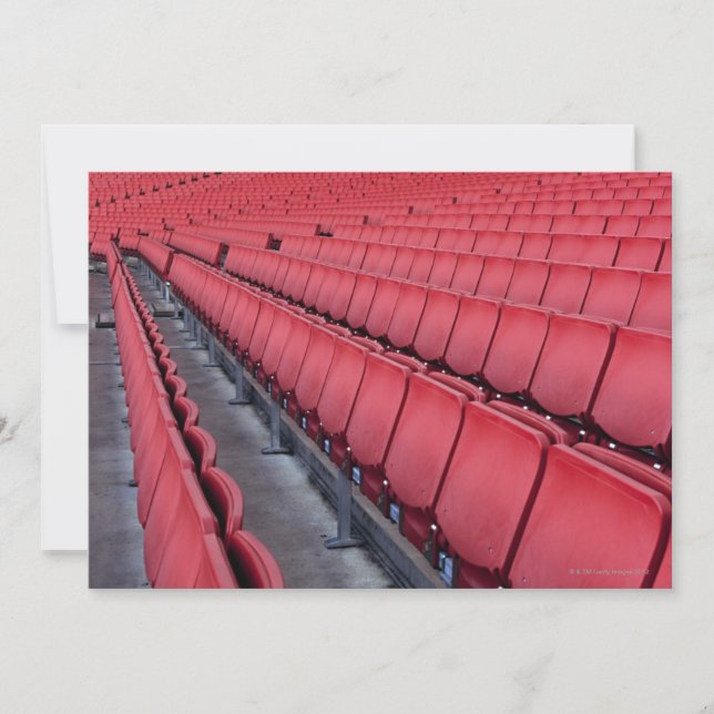 Lege zetels in stadion (Voorkant)