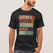 Legende en Geweldige sinds maart 2002 Retro Birthd T-shirt (Voorkant)