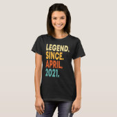 Legende sinds april 2021 2e verjaardag 2 jaar oud t-shirt (Voorkant volledig)