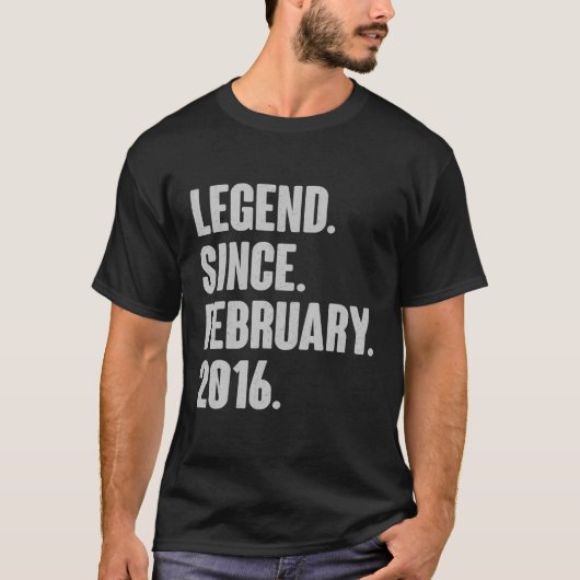 Legende sinds februari 2016 - 6 jaar oud cadeau 6  t-shirt (Voorkant)