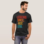 Legende sinds juli 2016 6e verjaardag 6 jaar oud B T-shirt (Voorkant volledig)
