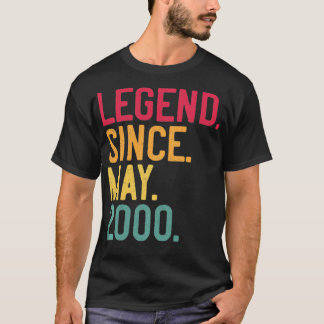 Legende sinds mei 2000 22e verjaardag Gift 22 jaar T-shirt