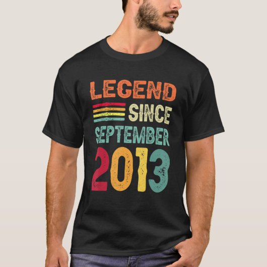 Legende sinds september 2013 9e verjaardag 9 jaar t-shirt (Voorkant)