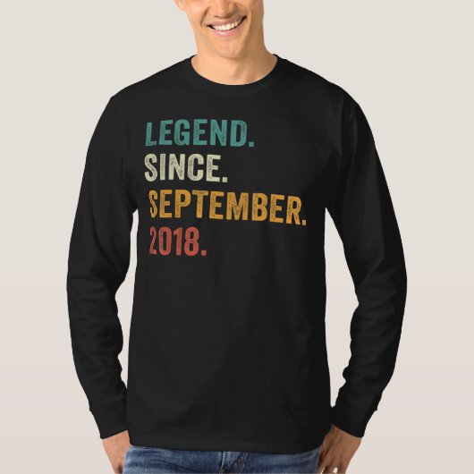 Legende sinds september 2018 4e verjaardag 4 jaar t-shirt (Voorkant)