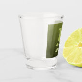 Legergroen olijf geometrisch maaspatroon Monogram Shot Glas (Links)