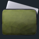 Legergroen olijfgradiënt geometrisch maaspatroon laptop sleeve<br><div class="desc">Leger groene gradiënt geometrische mesh patroon driehoeken ombre. Legergroene donkere olijftint voor soldatenuitrusting,  camo. Het bootst natuurlijke militaire landschappen na,  taaiheid,  uithoudingsvermogen,  veerkracht. Aardse ondertonen verbinden met natuur,  aarding. Symboliseert militaire erfenis,  openluchtnut.</div>