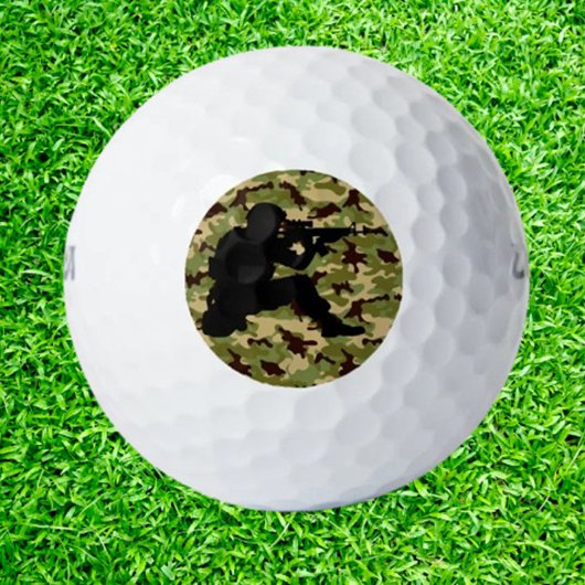 Legergroene camouflage golfballen