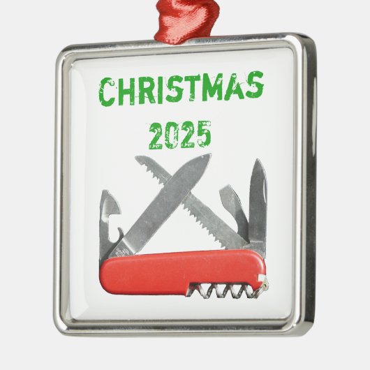 Legermes, Ornament met meerdere tools (Links)