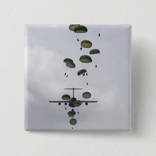Legersoldaten springen uit een C-17 Globemaster II Vierkante Button 5,1 Cm (Voorkant)