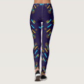 Leggings hebben een donkerpaarse achtergrond  (Achterkant)