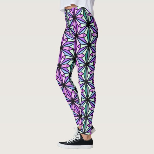 leggings in glas-in-loodramen (Links)