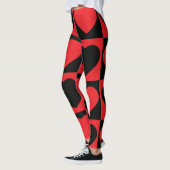 leggings met zwarte en rode harten (Links)