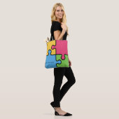 Legpuzzelpatroon met bewerkbare naam tote bag (Op model)