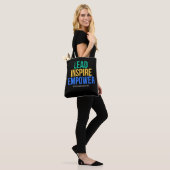 Leid • Inspireer • Empower TOTE BAG  (Op model)