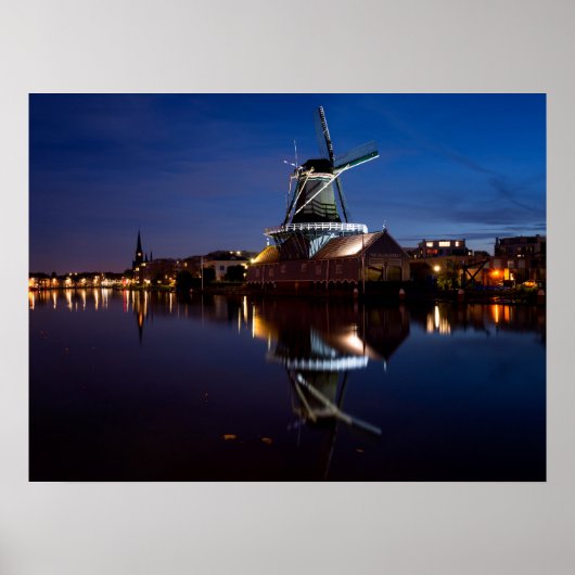 Leidschendam windmill with reflection at night poster (Voorkant)