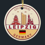 Leipzig Duitsland City Skyline Emblem Keramisch Ornament<br><div class="desc">Een minimalistisch,  kleurrijk kunstontwerp van Leipzig met monumenten en landmerken van de stad in Duitsland.</div>