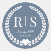 Leisteenblauwe Trouw Monogram Initiaal Ronde Sticker (Voorkant)