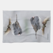 Leistkleurige donkergeoogste Junco op de perenboom Theedoek (Horizontaal)