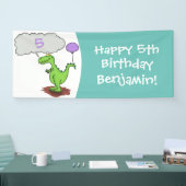 Lekkende groene, grappige drakendraak-cartoon spandoek (Beurs)