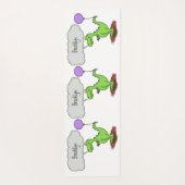 Lekkende groene, grappige drakendraak-cartoon yogamat (Achterkant)