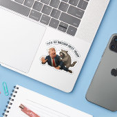 Lekker Grappig, M'n Wasbeer Liefheeft Trump 2025 A Sticker (Laptop met iPhone)