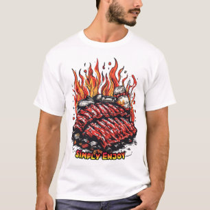 Lekkere ribben op een barbecue op een witte onderg t-shirt